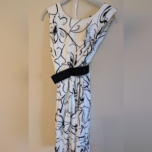 Gabby Skye Sleeveless dress